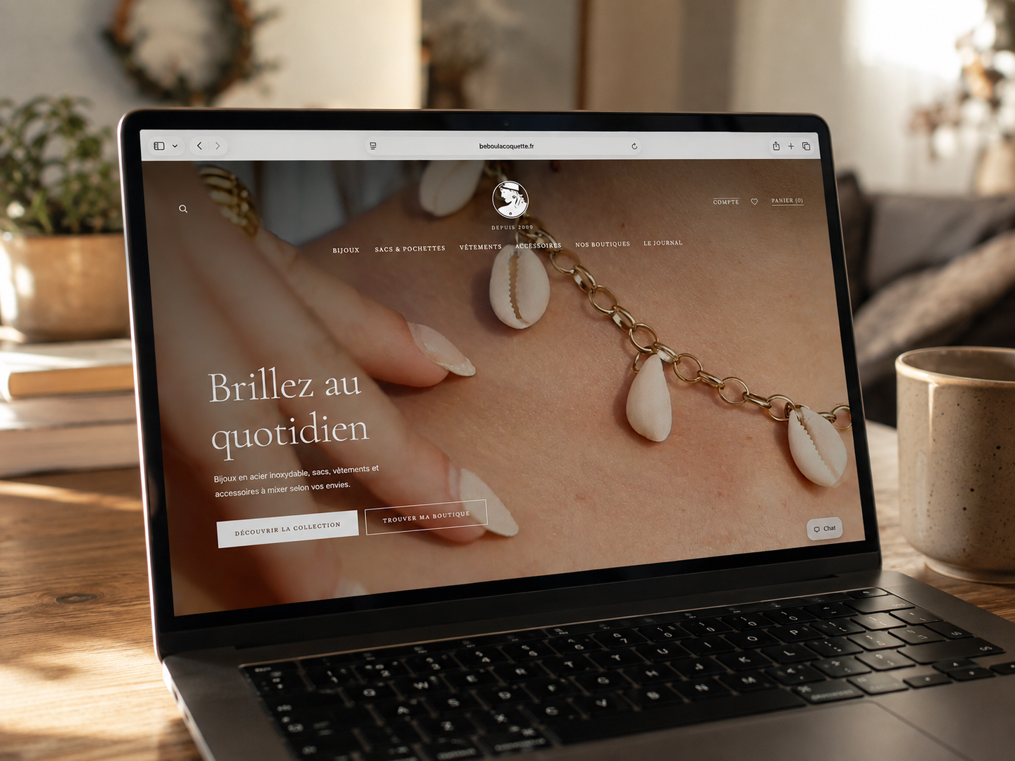 Site e-commerce réalisé pour une marque de bijoux, vu sur ordinateur portable